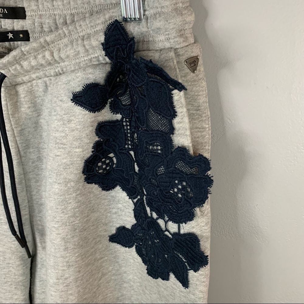 Scotch & Soda Lacey Cropped Sweatpants‎ - Picture 4 of 7